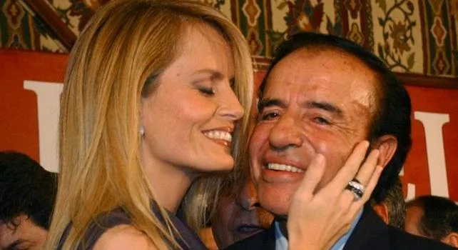 Cecilia Bolocco y Carlos Menem. Fuente: Bio Bio Chile.